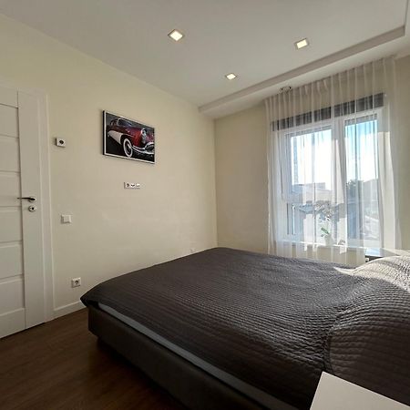 Your Home - Spacious Apartment In City Center, With Balcony & Self Check-In Аеропорт Вільнюс Екстер'єр фото