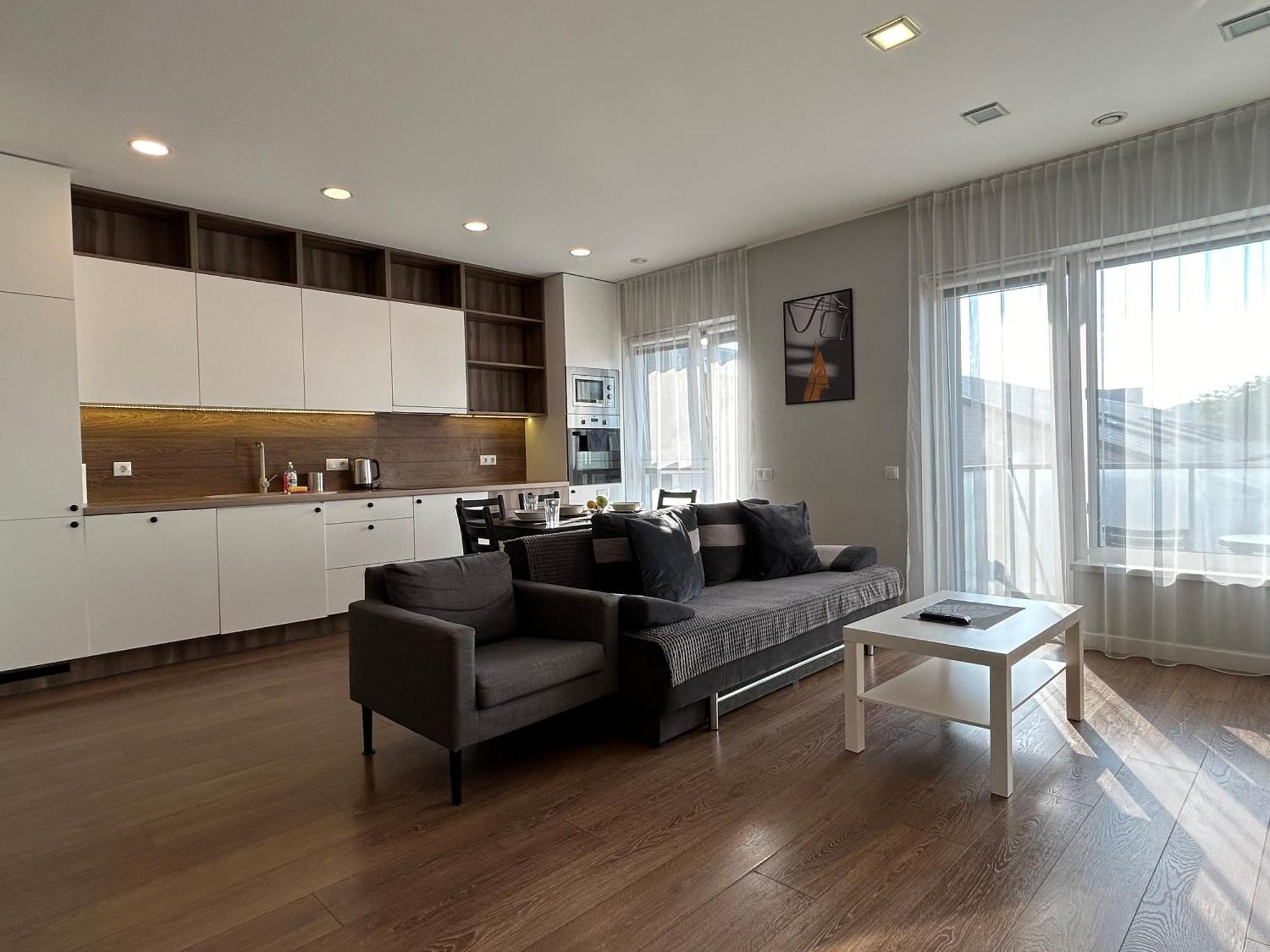 Your Home - Spacious Apartment In City Center, With Balcony & Self Check-In Аеропорт Вільнюс Екстер'єр фото