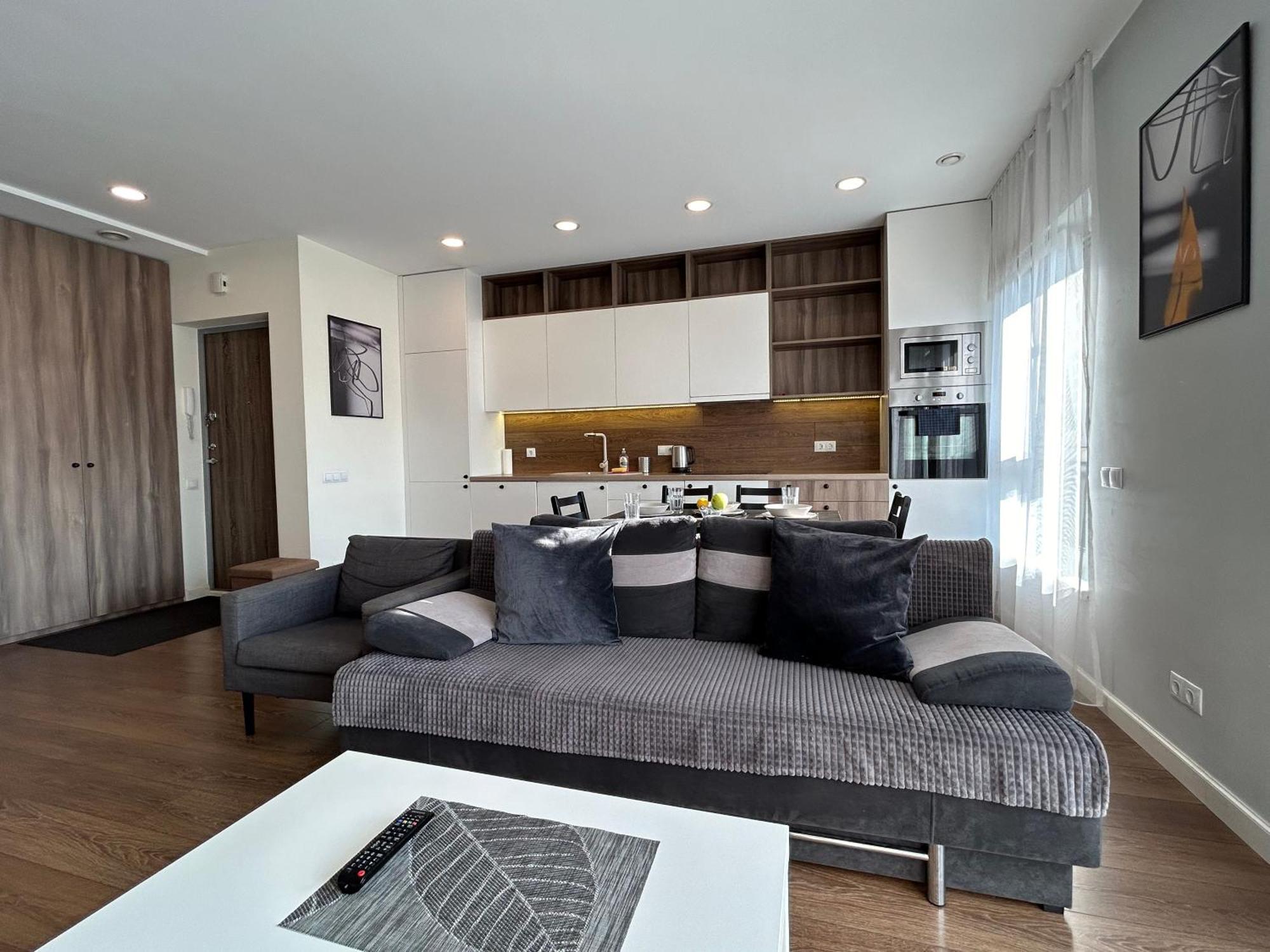 Your Home - Spacious Apartment In City Center, With Balcony & Self Check-In Аеропорт Вільнюс Екстер'єр фото