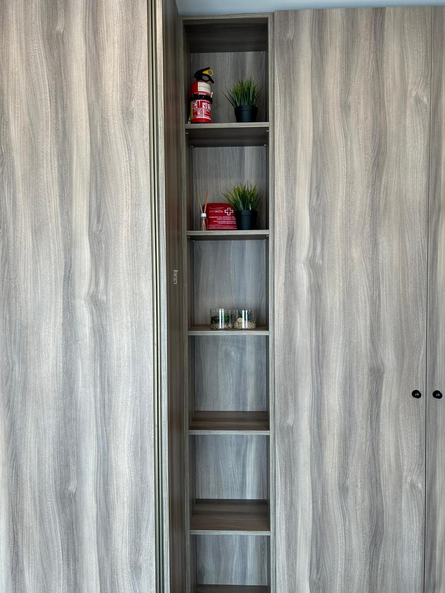 Your Home - Spacious Apartment In City Center, With Balcony & Self Check-In Аеропорт Вільнюс Екстер'єр фото