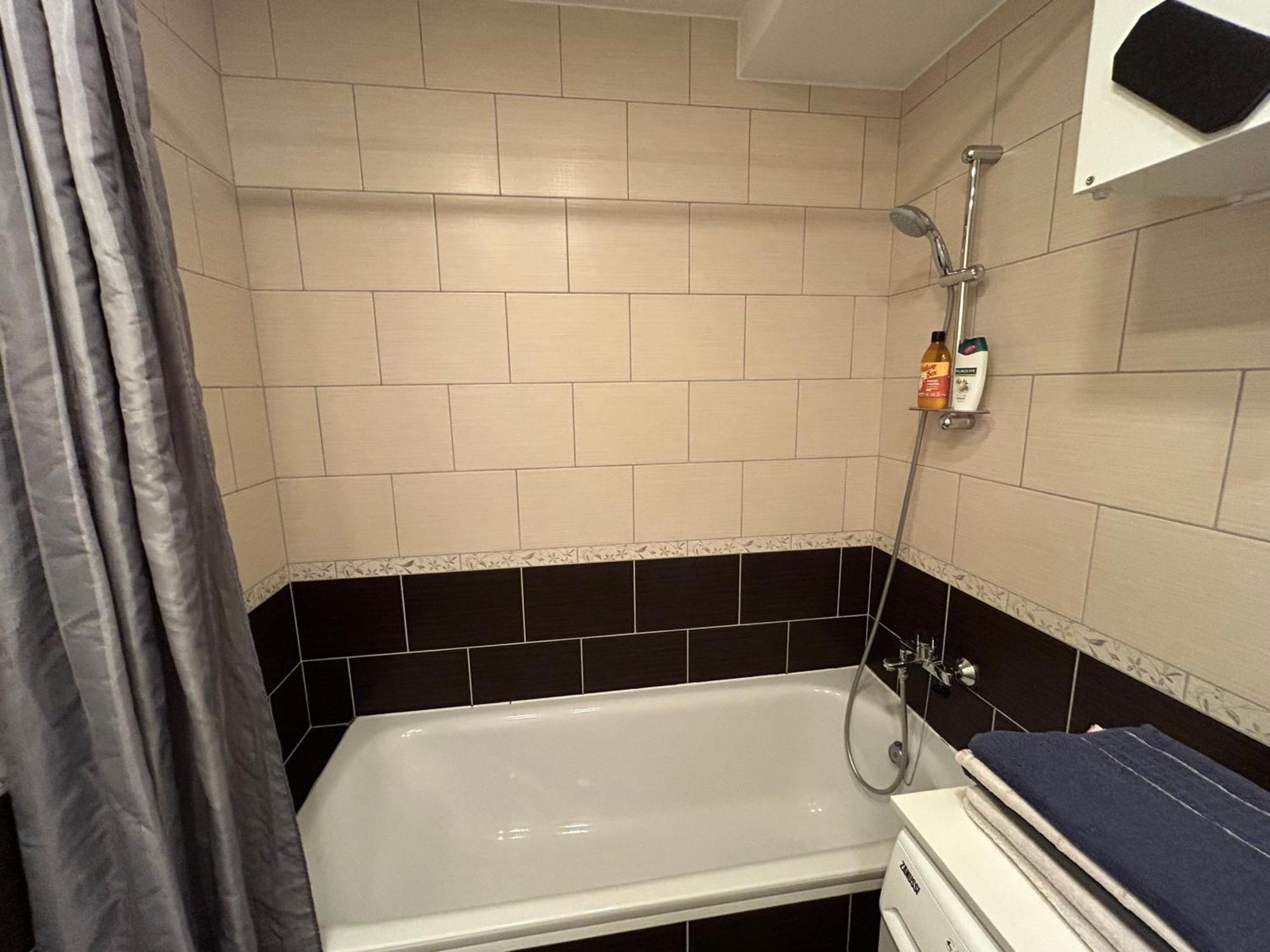 Your Home - Spacious Apartment In City Center, With Balcony & Self Check-In Аеропорт Вільнюс Екстер'єр фото