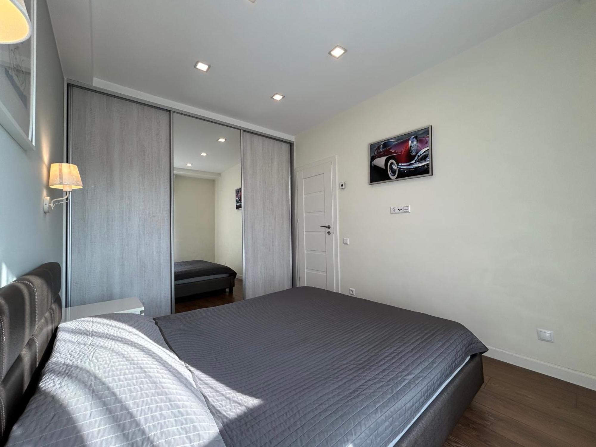 Your Home - Spacious Apartment In City Center, With Balcony & Self Check-In Аеропорт Вільнюс Екстер'єр фото